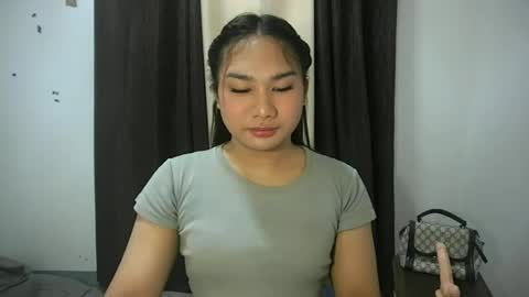 Snapshot of simply_francine chatting on 28, 6, 2026 simply francine online show from 28, 6, 2026