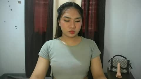 Snapshot of simply_francine chatting on 30, 6, 2026 simply francine online show from 30, 6, 2026