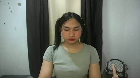 Snapshot of simply_francine chatting on 6, 7, 2026 simply francine online show from 6, 7, 2026