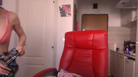 Snapshot of simyhvn chatting on 4, 5, 2026 simyhvn online show from 4, 5, 2026