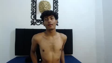 Snapshot of sinboy_ chatting on 22, 4, 2026 online show from 22, 4, 2026