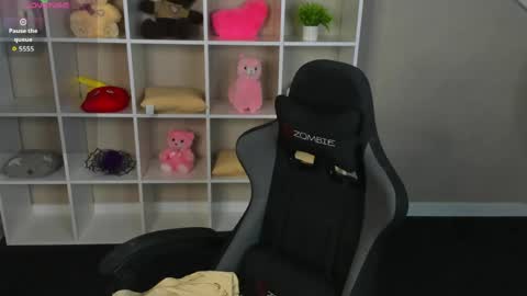 Snapshot of sindy_ortega chatting on 6, 5, 2026 Hi my name is Cindy Id love to see you on my stream. My schedule for the week 2 GMT 3am-9am MoTuFrSaSu online show from 6, 5, 2026