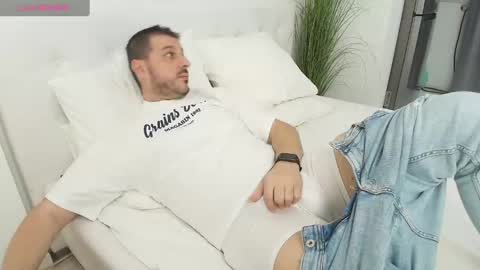 Snapshot of sinfuleagle chatting on 3, 1, 2025 Eagle online show from 3, 1, 2025