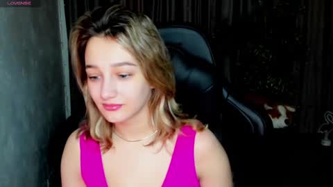 Sinty Noria online show from 5, 3, 2025