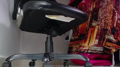 only foot                         worshipers here online show from 28, 2, 2025