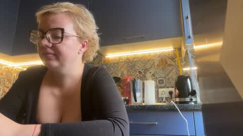 Snapshot of sirena2025 chatting on 9, 9, 2025 sirena2025 online show from 9, 9, 2025