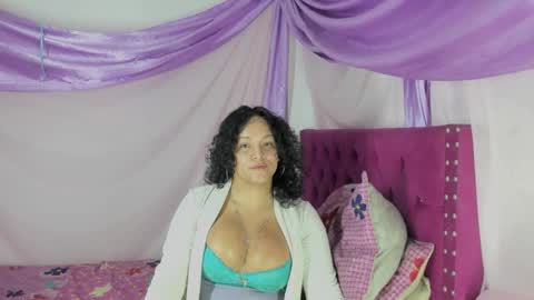Sirena Fuentes online show from 12, 10, 2025