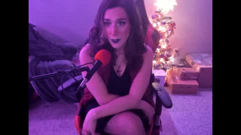 SirenSasha online show from 1, 1, 2025