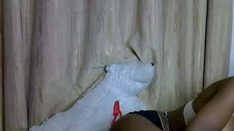 Snapshot of sismile chatting on 20, 11, 2025 shannie online show from 20, 11, 2025