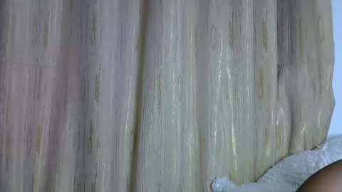 Snapshot of sismile chatting on 29, 11, 2025 shannie online show from 29, 11, 2025