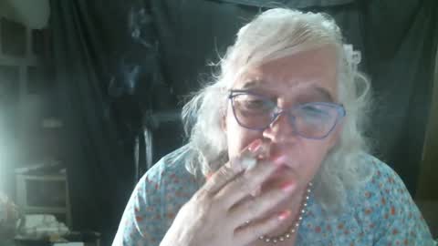 Sissy Diane online show from 6, 11, 2025