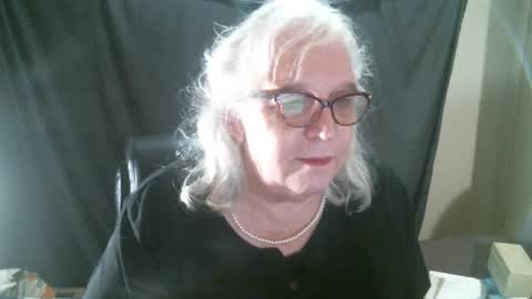 Sissy Diane online show from 22, 11, 2025