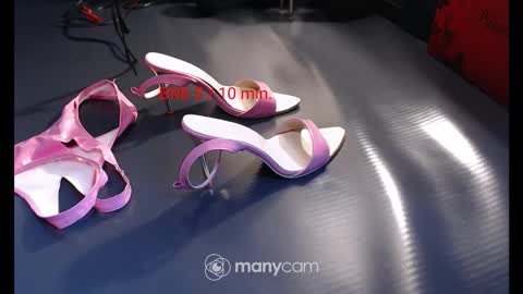 Snapshot of sissyslut6111 chatting on 11, 9, 2025 Sissyslut6111 online show from 11, 9, 2025