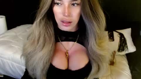 Snapshot of sizzling_cassie130 chatting on 1, 7, 2026 Cassie online show from 1, 7, 2026