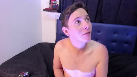 Snapshot of skarleth_and_aaron chatting on 11, 3, 2025 Skarleth and Aaron online show from 11, 3, 2025