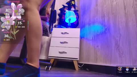Snapshot of skarlettary chatting on 17, 10, 2025 SKARLETT online show from 17, 10, 2025