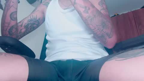 Snapshot of skateboy444 chatting on 7, 7, 2026 king online show from 7, 7, 2026