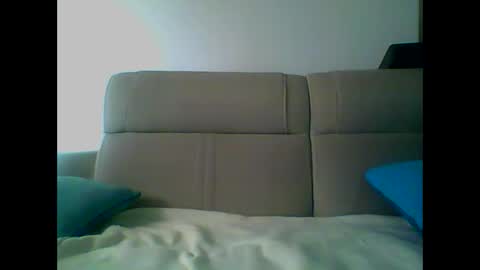 Snapshot of skater19xxx chatting on 24, 1, 2025 miguel online show from 24, 1, 2025