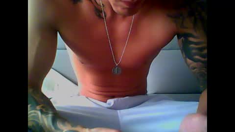 Snapshot of skater19xxx chatting on 27, 1, 2025 miguel online show from 27, 1, 2025