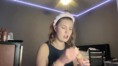 Snapshot of skiimaskabby chatting on 1, 2, 2025 skiimaskabby online show from 1, 2, 2025