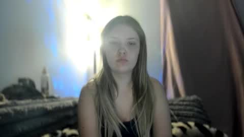 Snapshot of skiimaskabby chatting on 17, 12, 2025 skiimaskabby online show from 17, 12, 2025