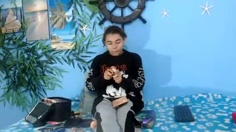 Snapshot of skinny18sexy chatting on 2, 7, 2026 skinny online show from 2, 7, 2026