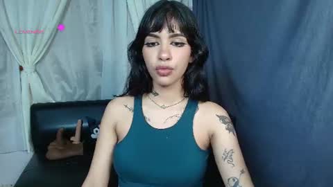 Snapshot of skinny_emily chatting on 25, 6, 2026 Emily Rojas online show from 25, 6, 2026