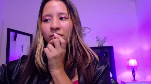 skinny_hottie18 online show from 14, 2, 2025