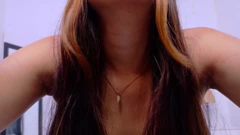 skinny_hottie18 online show from 24, 2, 2025