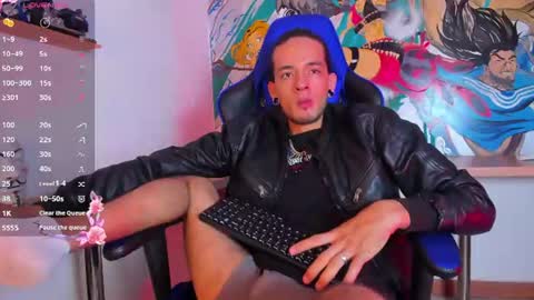 Snapshot of skinny_mac_ chatting on 23, 6, 2026 Mac online show from 23, 6, 2026