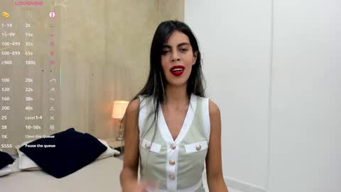 Snapshot of skinny_noa chatting on 27, 10, 2025 Noa online show from 27, 10, 2025