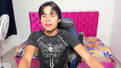 Snapshot of skinny_sam23 chatting on 2, 7, 2026 sam online show from 2, 7, 2026