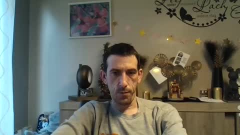 Snapshot of skinnybigcock2 chatting on 3, 12, 2024 SkinnyBigCock2 online show from 3, 12, 2024