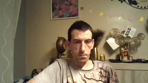 Snapshot of skinnybigcock2 chatting on 10, 12, 2024 SkinnyBigCock2 online show from 10, 12, 2024