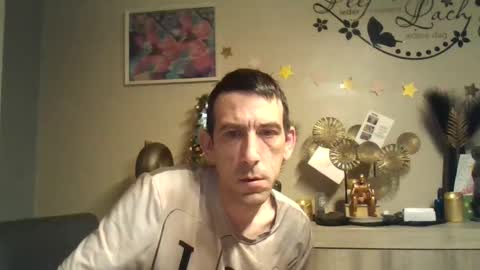 Snapshot of skinnybigcock2 chatting on 29, 12, 2024 SkinnyBigCock2 online show from 29, 12, 2024