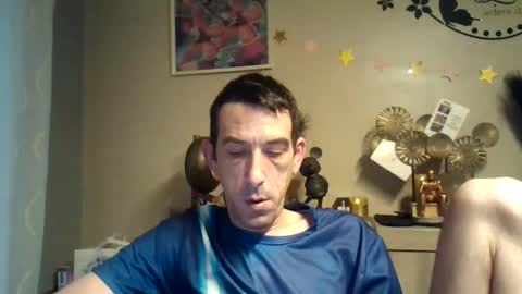 Snapshot of skinnybigcock2 chatting on 5, 1, 2025 SkinnyBigCock2 online show from 5, 1, 2025