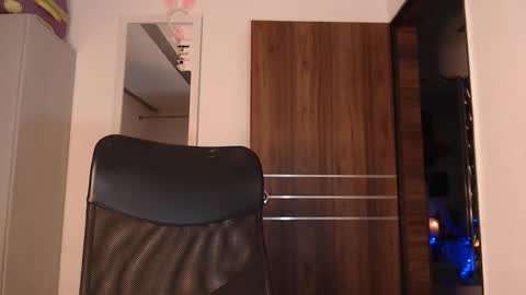 jesica online show from 5, 11, 2025