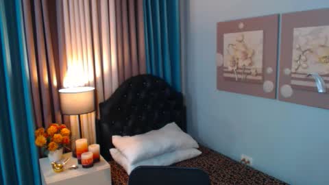 NICOLE online show from 3, 2, 2026