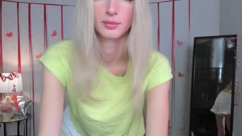 Skinnyladyy online show from 22, 2, 2025