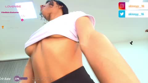 Snapshot of skinnyy_16 chatting on 10, 12, 2024 Skinny online show from 10, 12, 2024