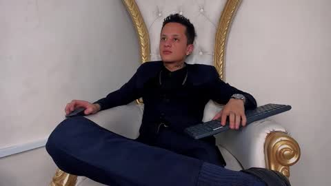 SkinnyZeth online show from 24, 10, 2025