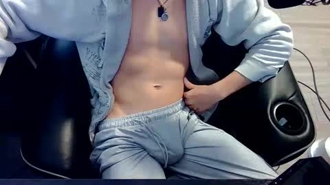 Snapshot of skrogdog chatting on 14, 5, 2026 skrogdog online show from 14, 5, 2026