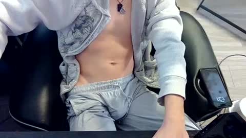 Snapshot of skrogdog chatting on 31, 5, 2026 skrogdog online show from 31, 5, 2026