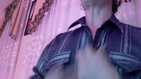 Snapshot of sksenz7308 chatting on 3, 2, 2025 sksenz7308 online show from 3, 2, 2025