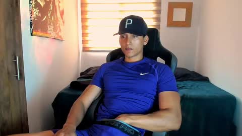 Liam Vokov online show from 8, 1, 2025