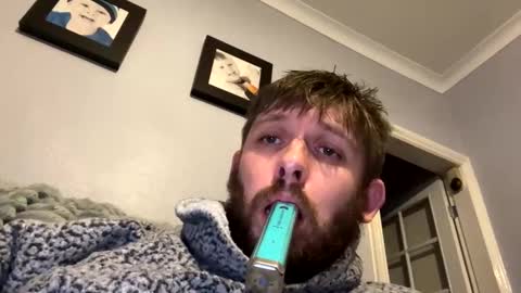 Snapshot of skuzzy25 chatting on 3, 1, 2025 skuzzy25 online show from 3, 1, 2025