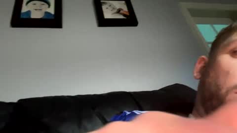 Snapshot of skuzzy25 chatting on 22, 2, 2025 skuzzy25 online show from 22, 2, 2025