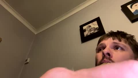 Snapshot of skuzzy25 chatting on 10, 3, 2025 skuzzy25 online show from 10, 3, 2025