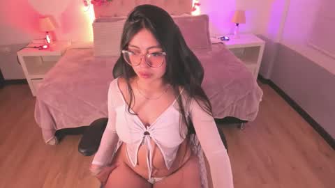 Snapshot of sky_blue__ chatting on 12, 10, 2025 Hanna  online show from 12, 10, 2025