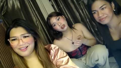 Snapshot of sky_fox_sweetxx chatting on 3, 3, 2025 online show from 3, 3, 2025